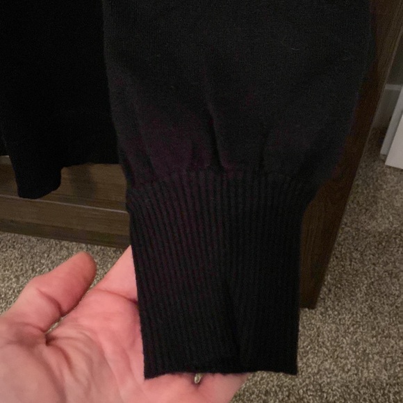 Top - Picture 2 of 7